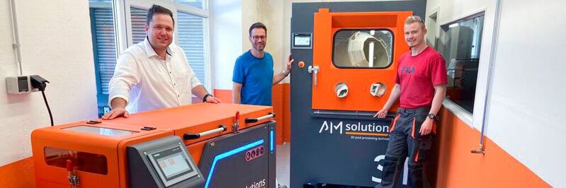 For the post processing of 3D printed components the Klaus Stöcker metal processing company uses the S1 and M1 Basic from AM Solutions – 3D post processing technology. 
