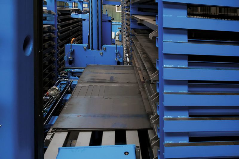 Da bei Ein- und Rücklagerungen automatisch das Gewicht des Ladungsträgers inklusive des Materials erfasst wird, profitiert der Betreiber von einer hohen Bestandssicherheit. (Bild: Stopa)