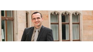 Stefan Ehrlich, Vorstandsvorsitzender von SQL Projekt: „5G macht im Fertigungsumfeld vor allem Sinn, wo noch keine Kabel- oder WLAN-basierte Vernetzung vorhanden ist. Grundsätzlich gilt eine echte Verkabelung aber immer noch als die sicherste Variante für den Datenaustausch, aber auch als die aufwändigste und unflexibelste.“
 (Bild: SQL Projekt)