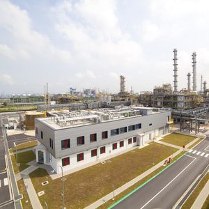 Lanxess opened the new plant in a festive ceremony with around 400 guests