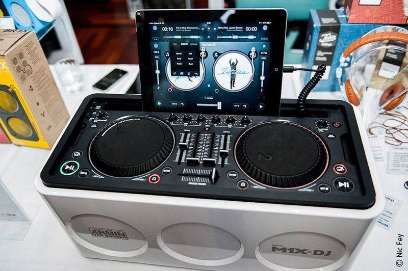 Ein Apple-Zusatzgerät für DJs – das Philips M1X-DJ. (CPN IT-Verbundgruppe)