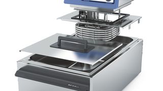 Abb.1: Das Einhängethermostat IC control mit Bad (Bild: IKA)