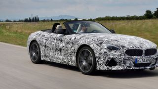 BMW arbeitet an einer neuen Generation des Z4. Eine Ausfahrt im Prototypen macht klar: Hier entsteht eine echte Fahrmaschine. (BMW)