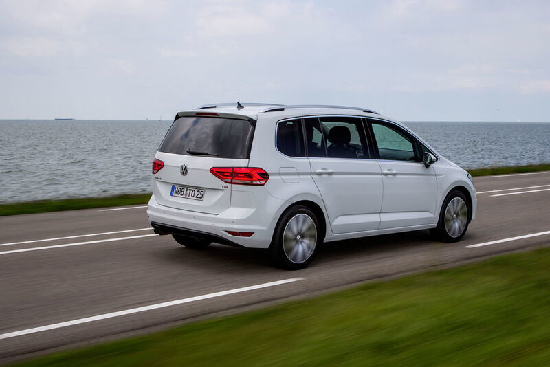 Meistverkauftes Auto im Juni 2019 bei den Großraum-Vans: VW Touran, 3.958 Neuzulassungen (VW)