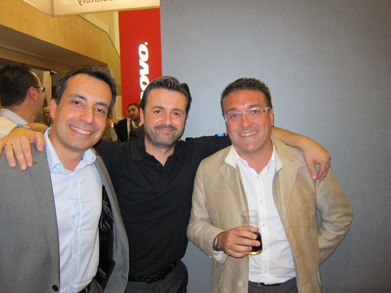 (v. l.) Mathieu Gasquy und Mario Bartnig, WD, mit Nicola Zannolli, ADL (Bild: IT-BUSINESS)