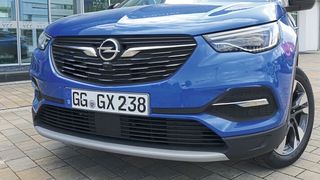 Opel konnte sich mit seinen Mitarbeitern auf einem Sanierungsplan einigen. Unter anderem Soll ab 2019 der Grandland X in Eisenach produziert werden. (Jens Scheiner)