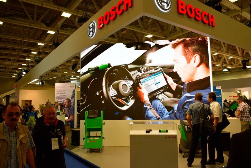 Bei Bosch gab es nicht nur alles für die moderne Fahrzeugdiagnose. (Holz / »kfz-betrieb«)