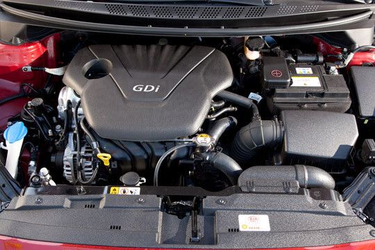 Erstmals in der Kompaktklasse bietet Kia einen Benzin-Direkteinspritzer an. (Foto: Kia)