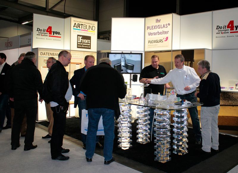 Plexiglas zog viele in seinen Bann. (Bild: Fröhlich + Walter)