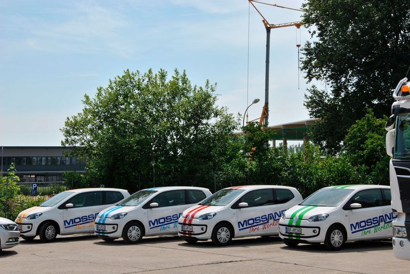 Dauert die Reparatur einmal länger, steht den Kunden die Ersatzfahrzeugflotte von Mossandl zur Verfügung. (Foto: Wenz)