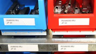 Das auf Wägetechnik basierende Lagersystem Enventory überwacht alle Bestände automatisch und meldet sich jeden Morgen mit einem Bestellvorschlag. Bild: Kostwein (Archiv: Vogel Business Media)