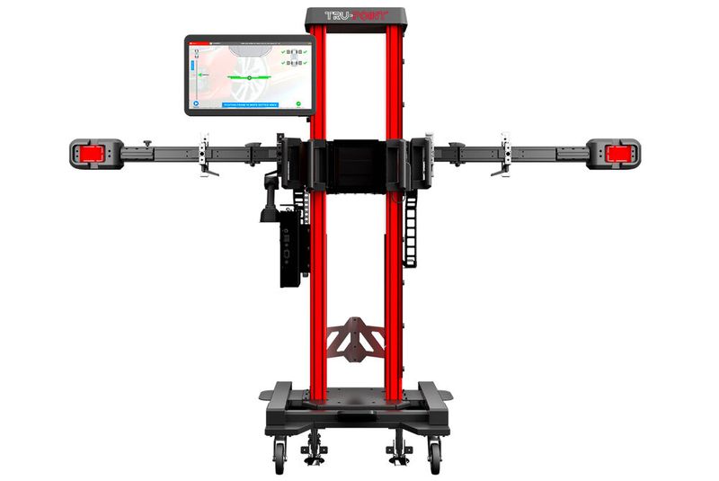 Sieger in der Kategorie „Werkstatt & Service Lösungen“ ist: Snap-on Equipment GmbH mit der Tru-Point 3D-Positionierung von ADAS-Kalibrierungszubehör. Die patentierte 3D-Kameramesstechnik ermöglicht die präzise Platzierung von Kalibrierzubehör wie 360°-View-Kalibriermatten und Heckradar-Kalibriervorrichtungen. Die ADAS-Kalibrierung wird dabei ständig überwacht, um sicherzustellen, dass die Positionierung den Spezifikationen der Fahrzeughersteller entsprechen. (Bild: Snap-on)