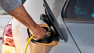 Vitesco will seine Hybridgetriebelösung beispielsweise in Plug-in-Hybridfahrzeuge einsetzen.  (Vitesco)