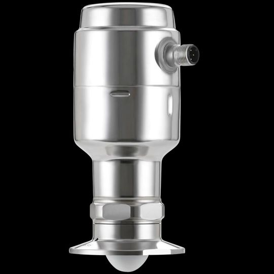 Das mit dem Red Dot Award 2021 ausgezeichnete Design des Rosemount 1408H widersteht hohen Reinigungstemperaturen und ist für CIP/SIP-Verfahren geeignet. Dies minimiert Kontaminationsrisiken und erhöht die Produktsicherheit.(Bild:  Emerson)