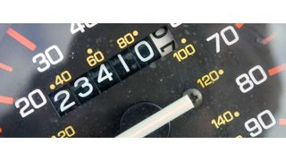 BMW testet gemeinsam mit dem Startup DOVU die Erfassung der Laufleistung von Leasingfahrzeugen in der Blockchain. (Bild: Pixabay)