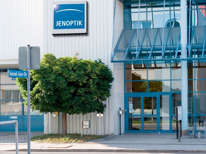 LM_Lasermaschine-eingang-gebaude.jpg ()