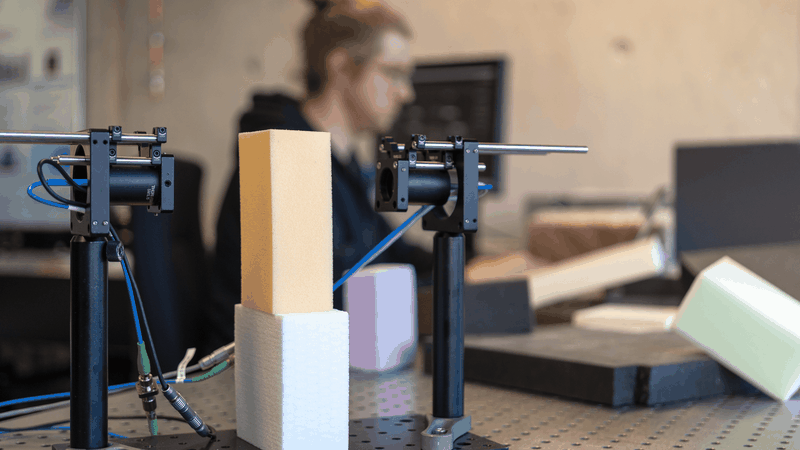 Zerstörungsfreie und prozessfähige Überwachung von Polymerschäumen, hier im Labor.(Bild:  Luca Hoffmannbeck, SKZ)