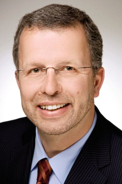 Vorstandsmitglied: Dr. Lars Friedrich, Vorstandsmitglied der Dürr Systems AG und Leiter der Division Application Technology, ist neues Mitglied im Vorstand des VDMA-Fachverbandes Robotik + Automation. Friedrich folgt auf Dr. Jürgen Hohnhaus, Güdel AG, der aus satzungsgemäßen Gründen ausgeschieden war. (Dürr)