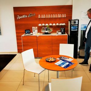 (Holz / »kfz-betrieb«)