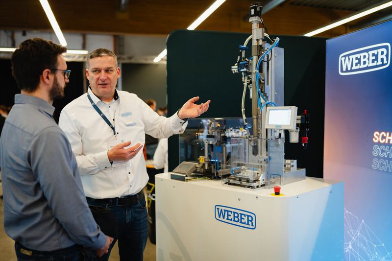 Gerade der fachliche Austausch unter den Schraubexperten ist das, was die Regionalmesse Schraubtec ausmacht. (Bild: tinografiert)