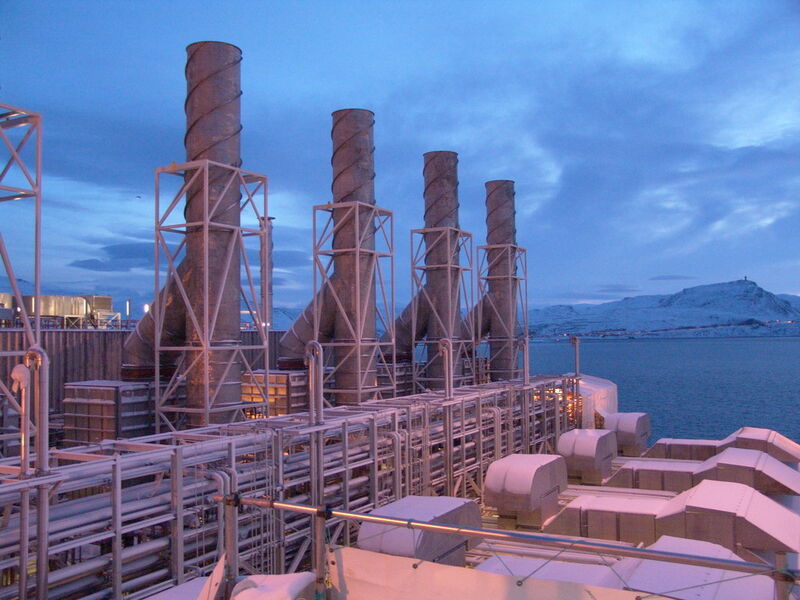 Im Auftrag des norwegischen Öl-und Gaskonzerns Statoil ASA haben wir die größte Erdgas-Verflüssigungsanlage in Europa auf der Insel Melkøya vor Hammerfest errichtet. Die Anlage hat 2008 ihren Betrieb aufgenommen und verfügt über eine Produktionskapazität von 4,3 Millionen Tonnen verflüssigtes Erdgas pro Jahr von der Barentssee. (Bild: Linde)