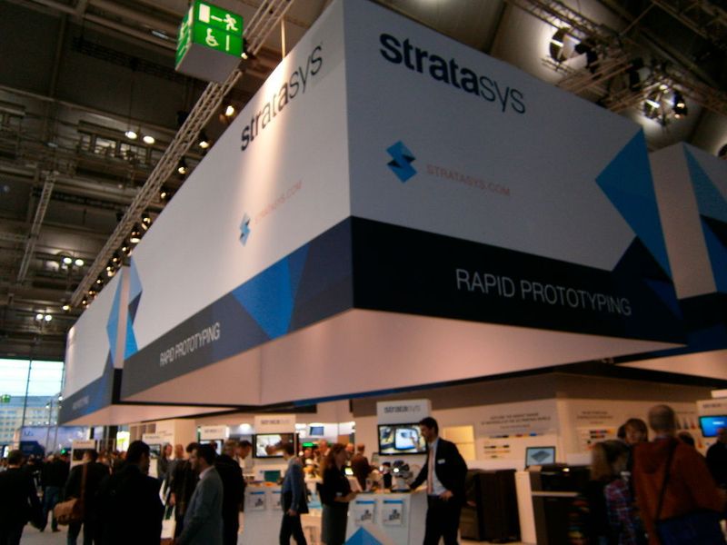 Impressionen von der formnext 2015 - powered by tct...bereits am ersten Tag bevölkerten ettliche Besucher die Halle 3.1 in Frankfurts Messeareal. (Bild: Königsreuther)