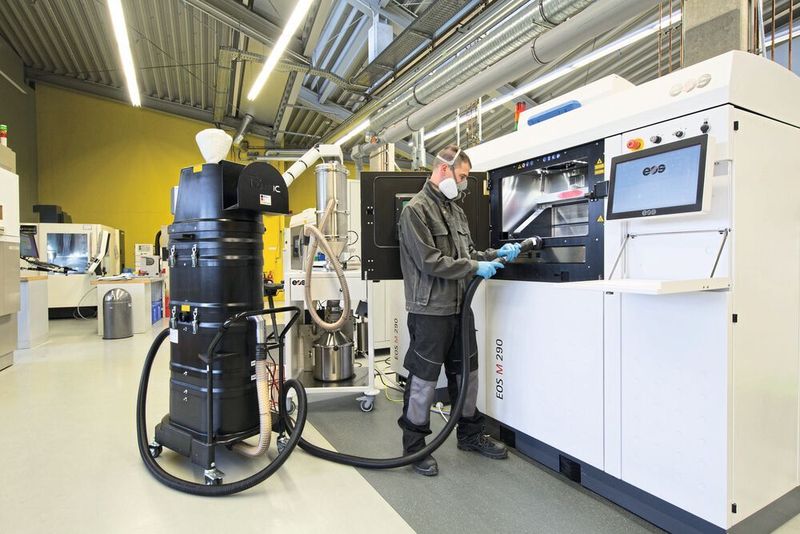 Mit dem NA 35 von Ruwac setzt das Laser Zentrum Nord einen größeren Nassabscheider ein, um die 3D-Druck-Anlagen zu reinigen. (Ruwac Industriesauger)