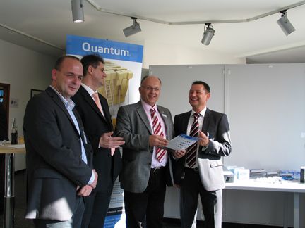 Jürgen Siegloch (Quantum), Marco  Poggioli (Lynx), Jürgen Stelter  (Quantum) und Andreas Kunzmann  (Lynx) (v.l.n.r.) (Archiv: Vogel Business Media)