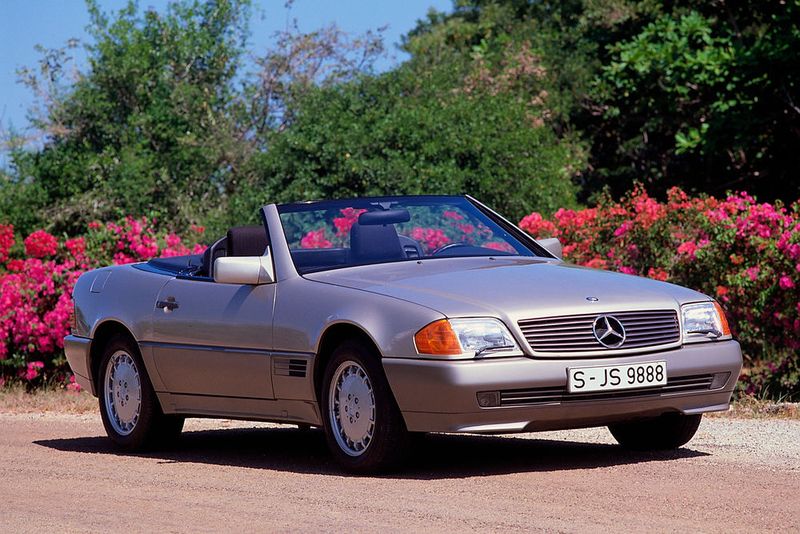 Insgesamt brachte es die bis Sommer 2001 gebaute Roadster-Reihe R 129 auf eine Gesamtauflage von knapp 205.000 Einheiten. (Bild: Daimler)