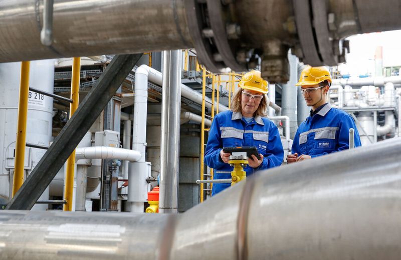 Digitalization offers unprecedented opportunities along the entire life cycle of BASF’s assets.  (BASF SE)
