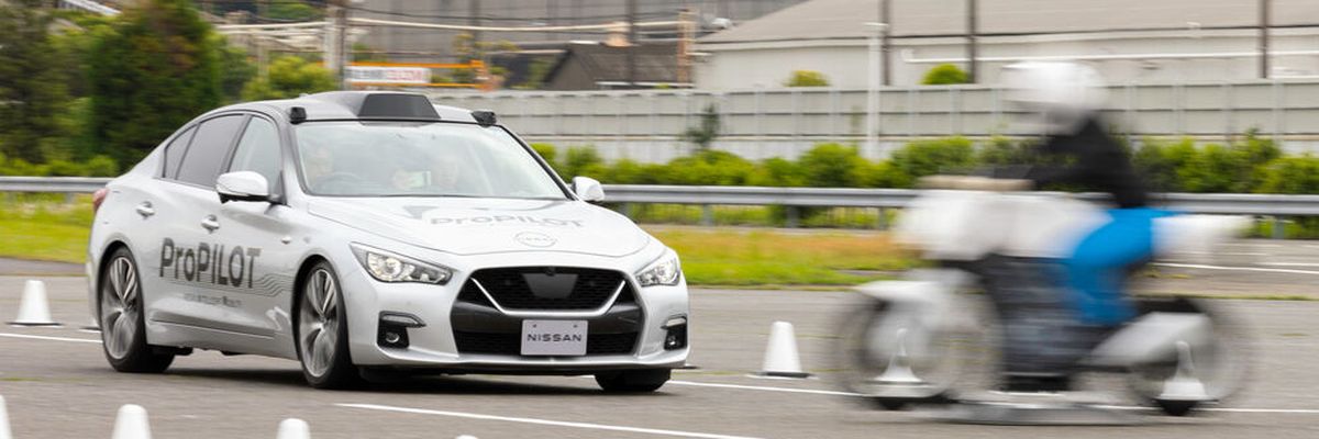 Während Bosch und ZF bei der Lidar-Technologie ausgestiegen sind und sich internationale OEMs wie Nissan (hier im Bild) erst daran versuchen, wird in China Lidar zunehmend schon in den Volumenmarkt überführt.  (Bild: Nissan)