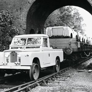 Der Land Rover Series II eignete sich auch als Zugmaschine.(Bild:  Land Rover)