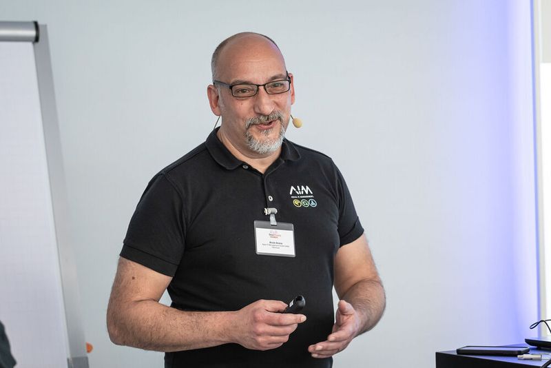 Arvin Arora, AIM Agile IT Management: KI-basiert Luftleckagen in pneumatischen Systemen erkennen und verorten (Bild: Bausewein / PROCESS)