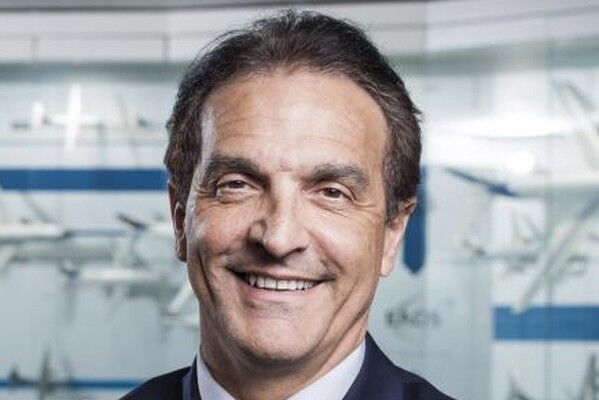 Jean Botti, CTO der Airbus Group: „Das E-Fan-Projekt und unser Engagement in Sachen Elektro- und Hybridforschung sollen zeigen, wie die Luft- und Raumfahrt von Morgen aussehen kann.“ (Airbus Group)