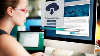 Windows 11 kommt! Microsoft istzuversichtlich, dass die meisten Unternehmen spätestens bis Oktober 2025 auf kompatible Hardware umgestiegen sind, und will die Patches für Windows 10 zu diesem Zeitpunkt einstellen. (Bild: Rawpixel.com - stock.adobe.com)