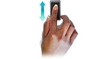 Zum Scrollen streicht der User mit dem Finger über die touchsensitive Oberfläche. (Archiv: Vogel Business Media)