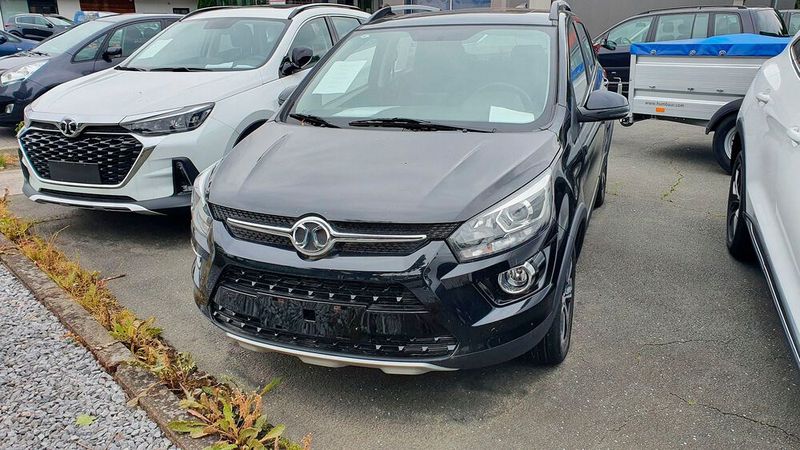 Ein Geschäftspartner von Simon Bavinck vertreibt die chinesische Marke DFSK – und Bavinck übernimmt den Service. (Bild: Schreiner/»kfz-betrieb«)