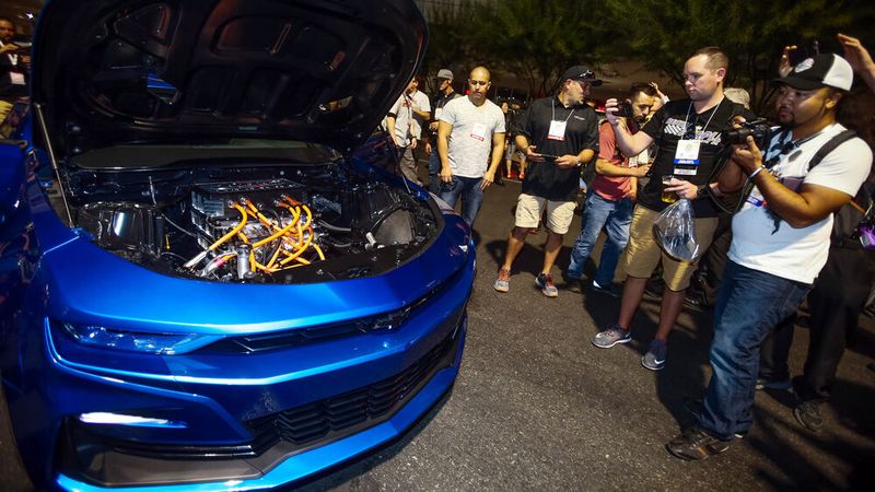 Der E-Motor leistet dabei über 700 PS, die rund 800 Newtonmeter auf die Räder schicken. (Bild: Chevrolet)