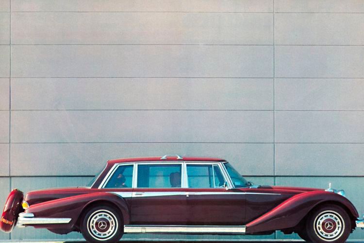 Auch an vermeintliche „heilige“ Fahrzeuge wie einen Mercedes 600 traute sich Buchmann heran und inszenierte die Staatslimousine im Retrodesign vollkommen neu. (Buchmann)