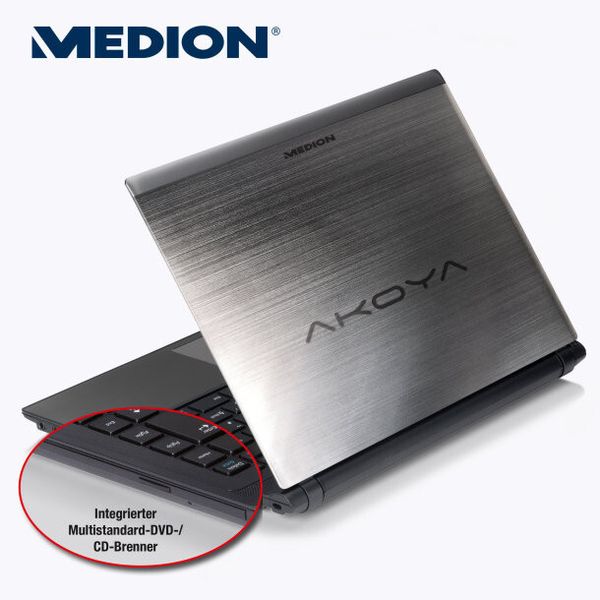 Das Akoya S4216 hat ein Kunststoff-Gehäuse, das wie gebürstetes Aluminium aussieht. (Bild: Aldi Nord)