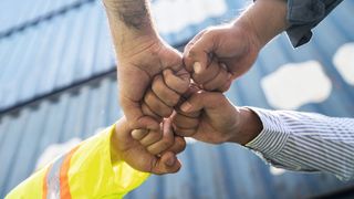 Mehr Sicherheit für Container-Cluster will Plusserver dank einer Kooperation mit NeuVector bieten. (Yingyaipumi - stock.adobe.com)