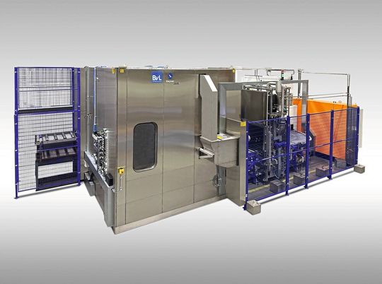 Das modulare Reinigungssystem soll großvolumige Schwungradgehäuse vollautomatisch reinigen, trocknen und kühlen, so der Hersteller.(Bild:  BvL)