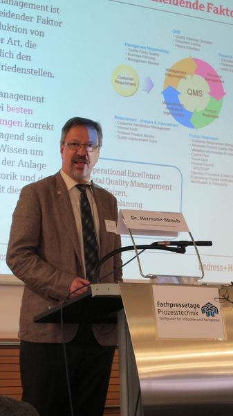 Referenten Fachpressetage 2013 in Karlsruhe Bei Dr. Hermann Straub von Endress+Hauser ging es um ein geeignetes Tool  zum Messen, Kalibrieren und Dokumentieren. (Bild: Ernhofer)