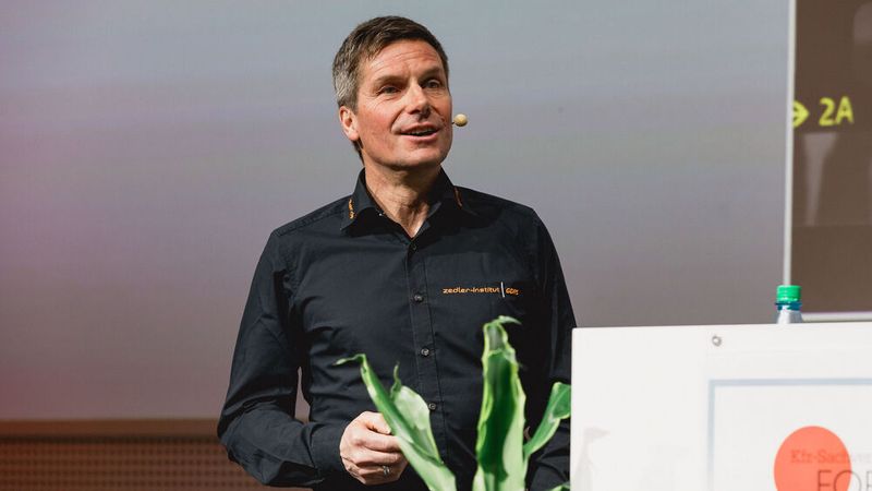 Über die Schadenbewertung an Fahrrädern und E-Bikes sprach Dirk Zedler, Sachverständiger sowie Gründer und Geschäftsführer der Zedler-Gruppe. (Bild: Stefan Bausewein)