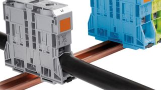 Klemmen: Mit der Hochstrom-Federklemme (285-1185) können jetzt erstmals Leiter mit Querschnitten von 50 bis 185 mm² schraubenlos angeschlossen werden. (Bild: Wago)