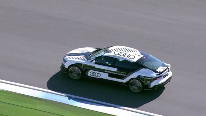 Der Audi RS 7 concept am Limit: fahrerlos rund um den Hockenheimring (Audi)