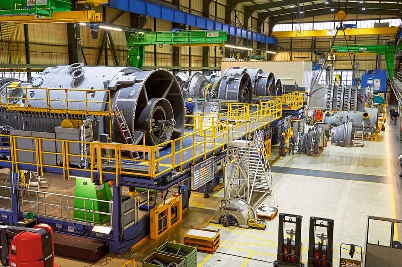 Die Endfertigung der Gasturbinen im Siemenswerk in Berlin. (Siemens AG)