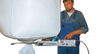 Pneumatische BIG-BAG-Auslaufverschlussklemme Typ AVK  (Bild: GEL-Verfahrenstechnik)