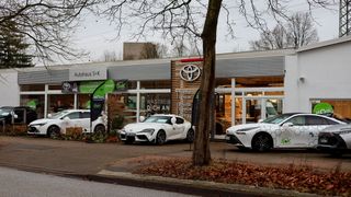 Das Autohaus S+K stärkt mit dem neuen Toyota-Touch-Betrieb in Wandsbek seine Präsenz in Hamburg. (Bild: S+K)