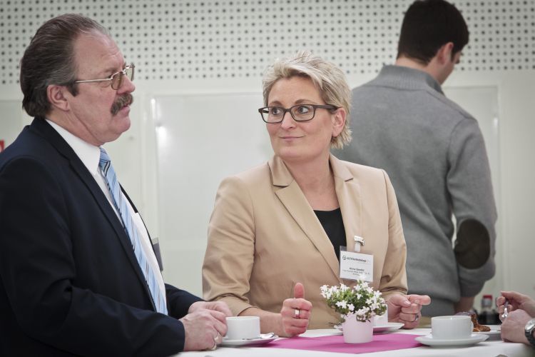 Siegfried Rohrbach und Anna Gredel von der Vogel Business Media GmbH. (Foto: Bausewein)